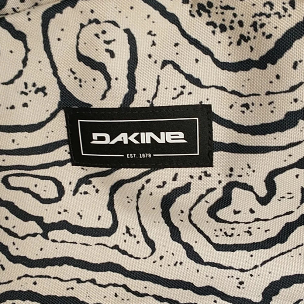 Dakine back pack - Picture 2 of 5